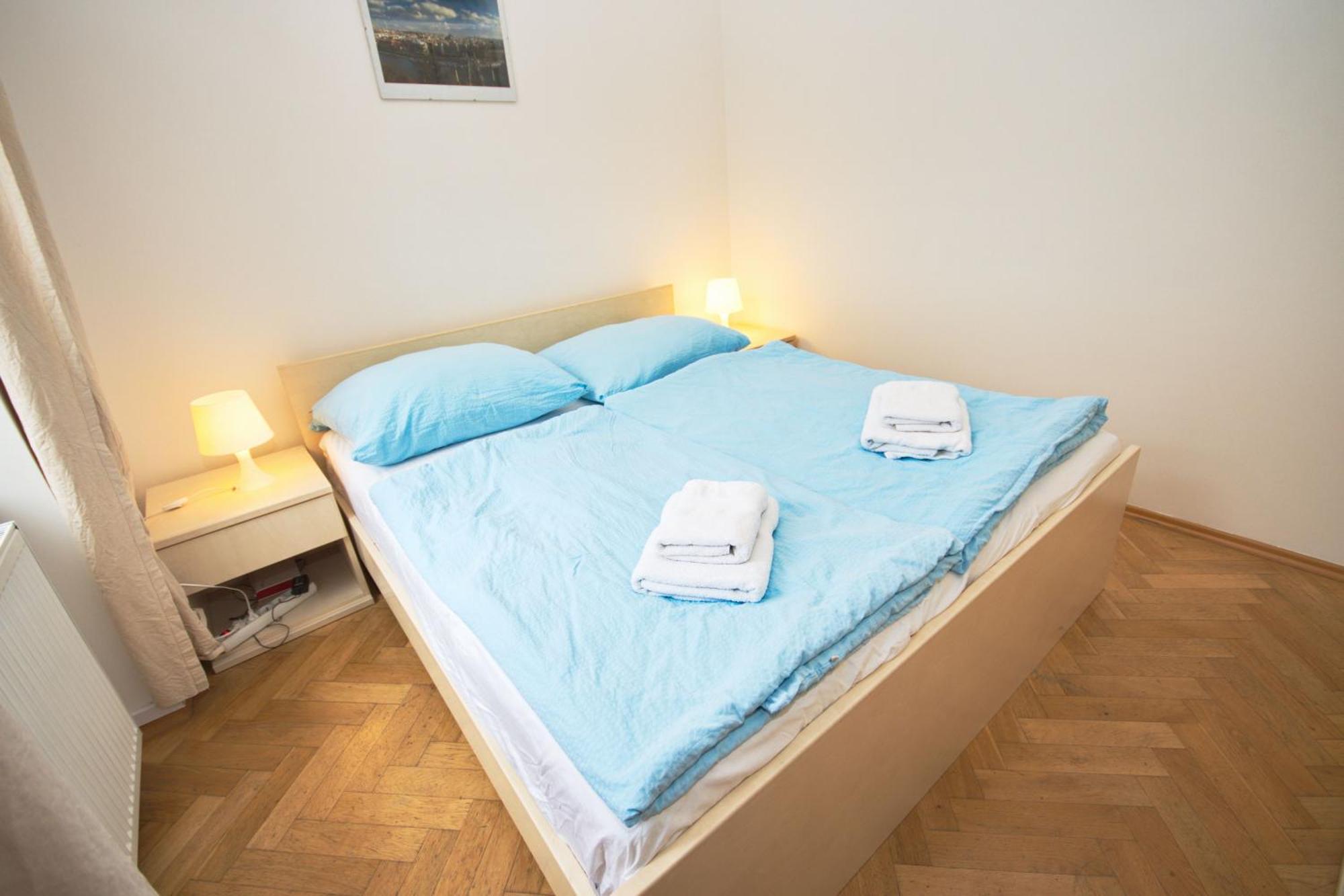 Residence Kostnicke Square Prague Luaran gambar