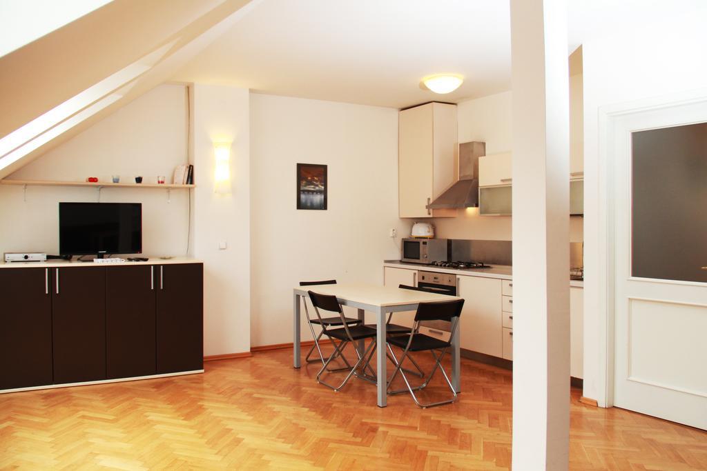 Residence Kostnicke Square Prague Luaran gambar