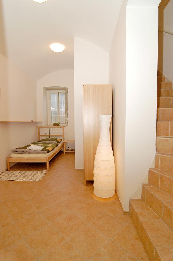 Residence Kostnicke Square Prague Luaran gambar