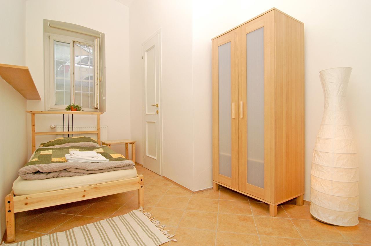 Residence Kostnicke Square Prague Luaran gambar