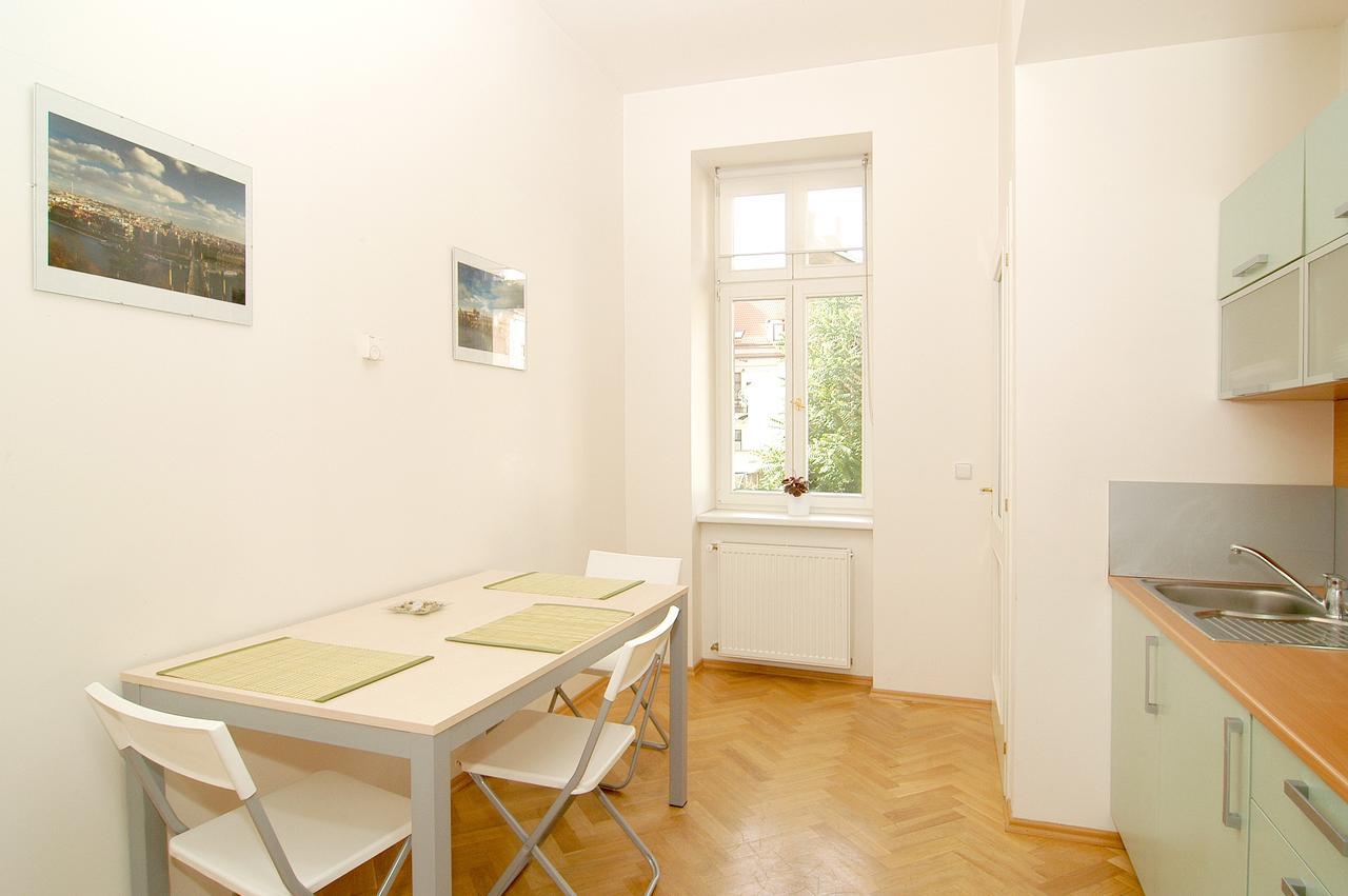 Residence Kostnicke Square Prague Luaran gambar