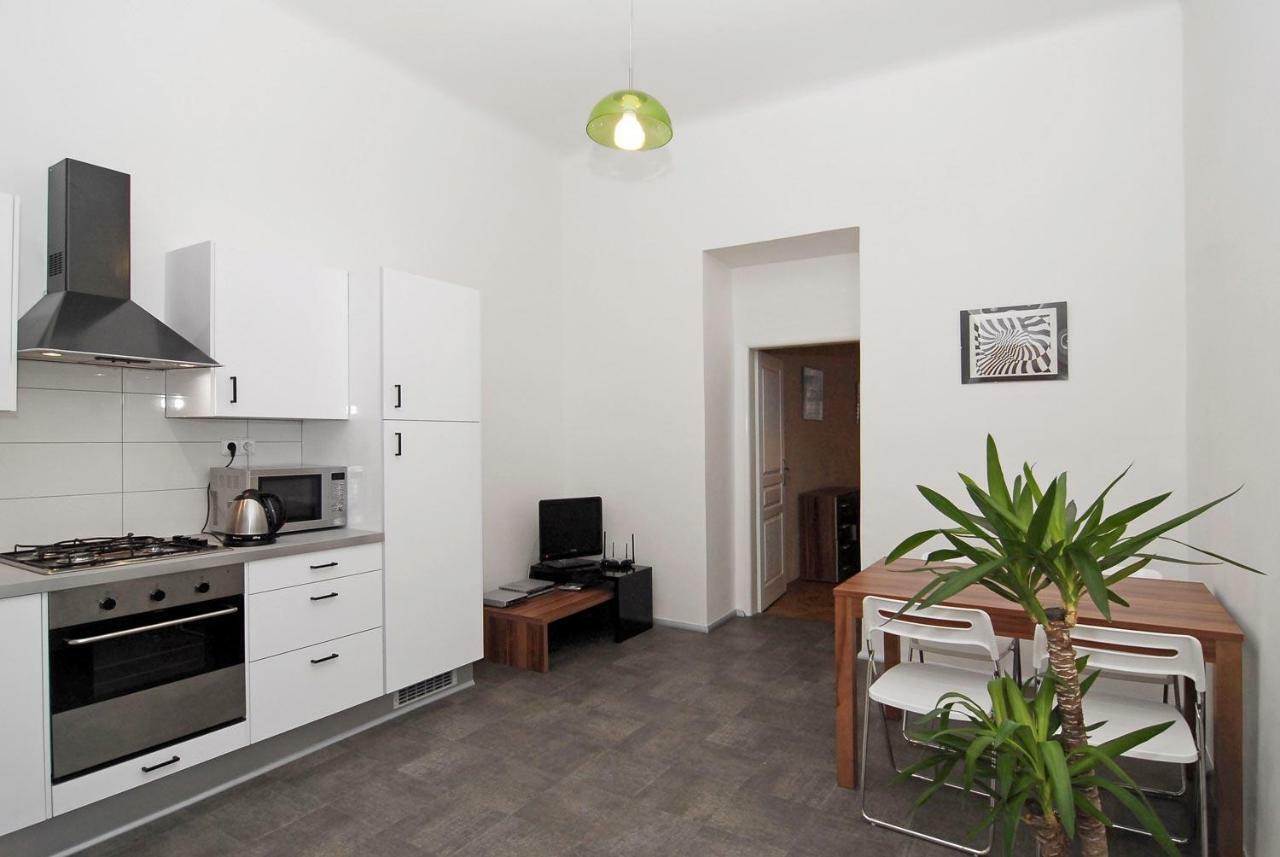 Residence Kostnicke Square Prague Luaran gambar